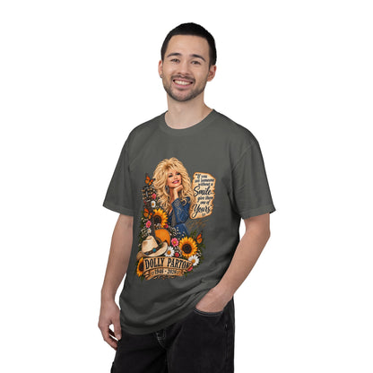 Dolly Parton T‑Shirt Portrait with 'Smile' Quote